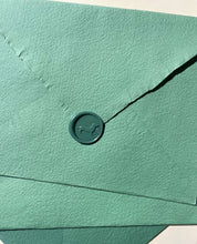 Load image into Gallery viewer, Sobre artesanal - Verde claro