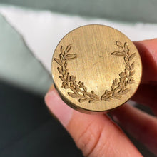 Cargar imagen en el visor de la galería, Sello de lacre - Corona laurel