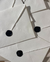 Cargar imagen en el visor de la galería, BARRAS DE LACRE NEGRO