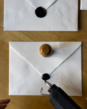 Cargar imagen en el visor de la galería, BARRAS DE LACRE NEGRO