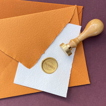 Cargar imagen en el visor de la galería, Sobre artesanal - Naranja oscuro