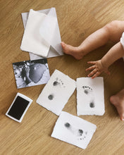Cargar imagen en el visor de la galería, Set Huellas de Bebé