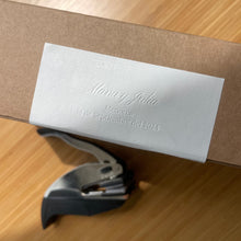 Cargar imagen en el visor de la galería, Sello en seco - Invitaciones Mar