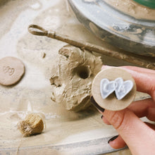Cargar imagen en el visor de la galería, Selloa Barro prediseñado - Corazones
