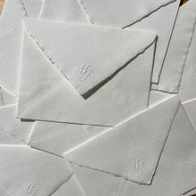 Load image into Gallery viewer, Sobre artesanal de algodón - Blanco