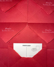 Cargar imagen en el visor de la galería, Set Navideño: sello personalizado + sobres artesanales
