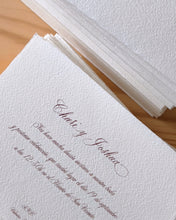 Load image into Gallery viewer, Invitaciones Artesanales Personalizadas | Impresas en Papel Hecho a Mano
