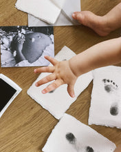 Cargar imagen en el visor de la galería, Set Huellas de Bebé
