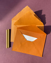 Load image into Gallery viewer, Sobre artesanal - Naranjas
