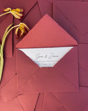 Cargar imagen en el visor de la galería, Invitaciones Artesanales Personalizadas | Impresas en Papel Hecho a Mano
