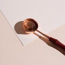 Load image into Gallery viewer, Spoon to melt sealing wax
